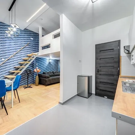 Апартаменты Nightlife Nest