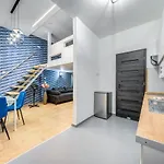 Apartmán Nightlife Nest