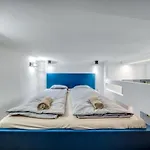 Nightlife Nest Apartmán