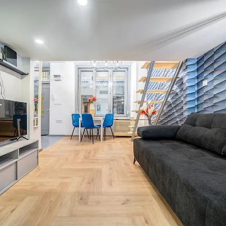 Nightlife Nest Apartment
